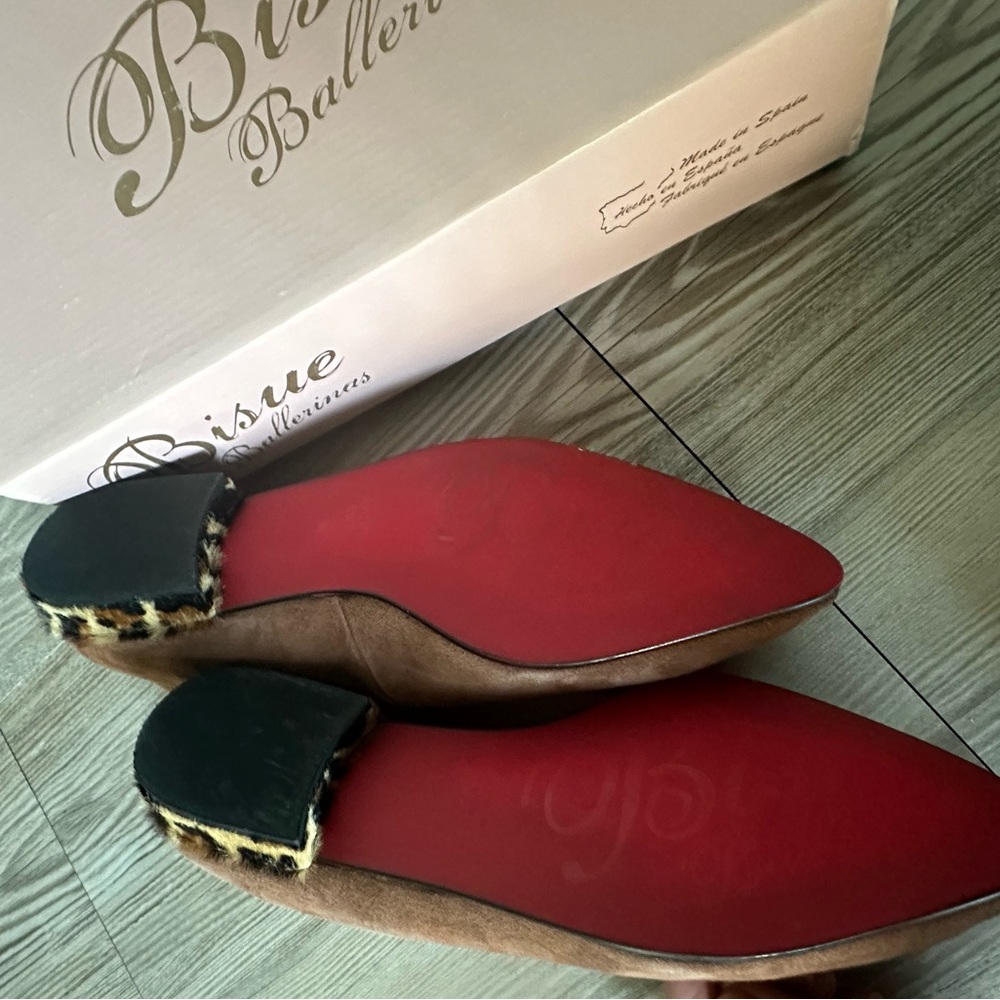 Anthropologie Bisue Ballerinas Tori Flats Leopard Print and Brown Suede